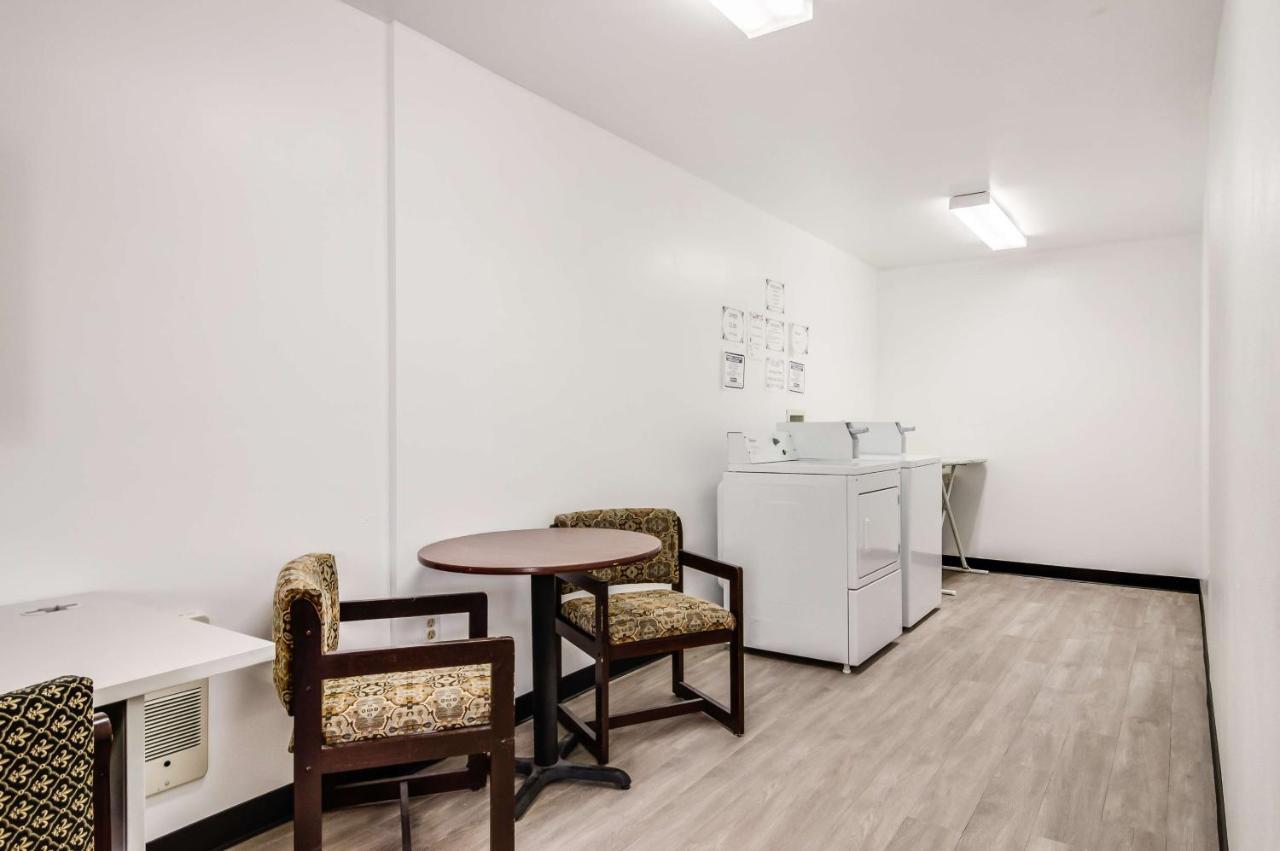 Guesthouse Montesano Екстериор снимка